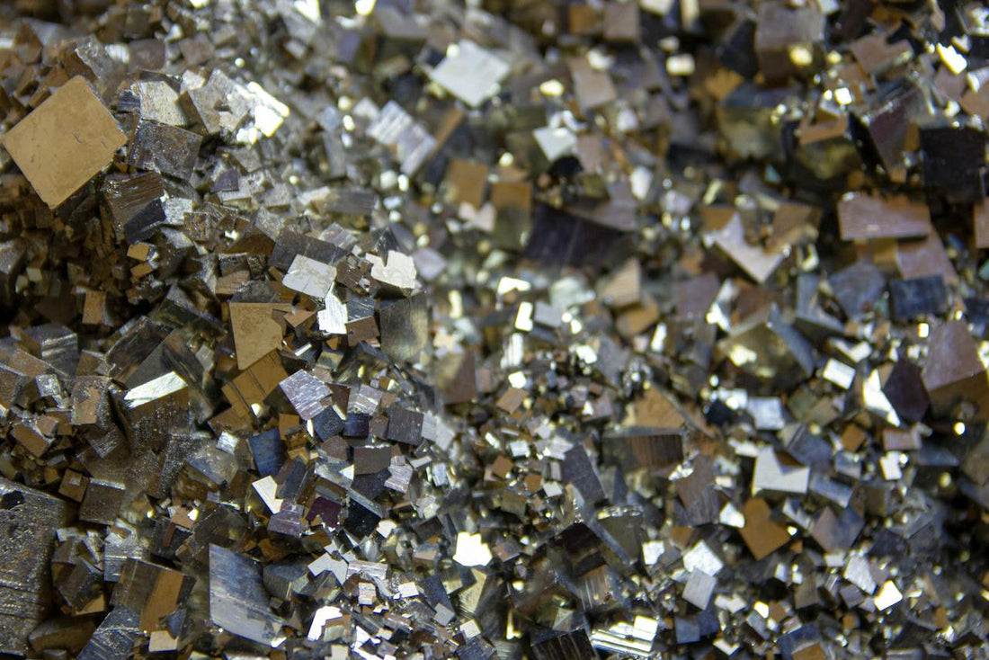 What a Pyrite Bracelet Actually Does and Why It Works
